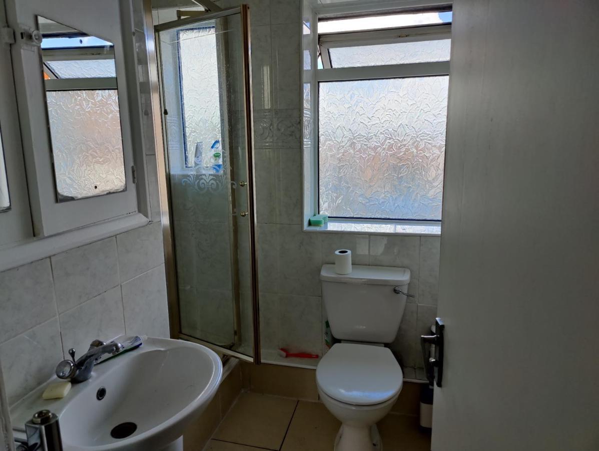 Beautiful And Homely Accommodation, Archway In Islington Near Camden Town 런던 외부 사진